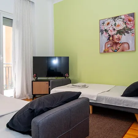 Agias Sofias Promenade Apartmán *