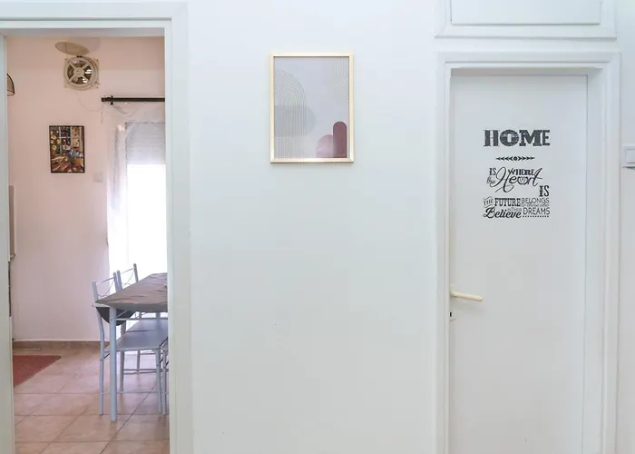 Agias Sofias Promenade דירה *