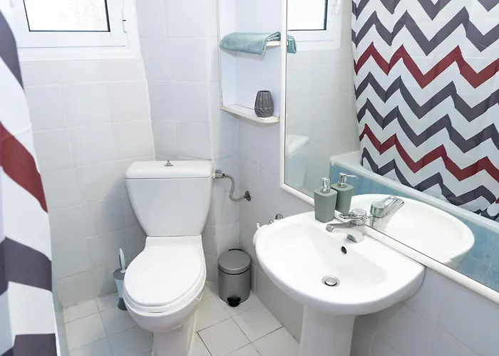 Agias Sofias Promenade *